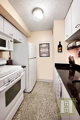 Rented by Halstead Real Estate | media 2