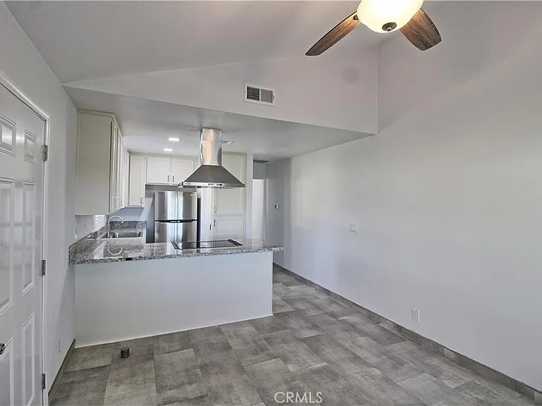 1278 Vista Serena Ave — Photo 3