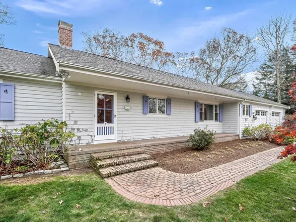 24 Beechwood Rd, Barnstable, MA 02630