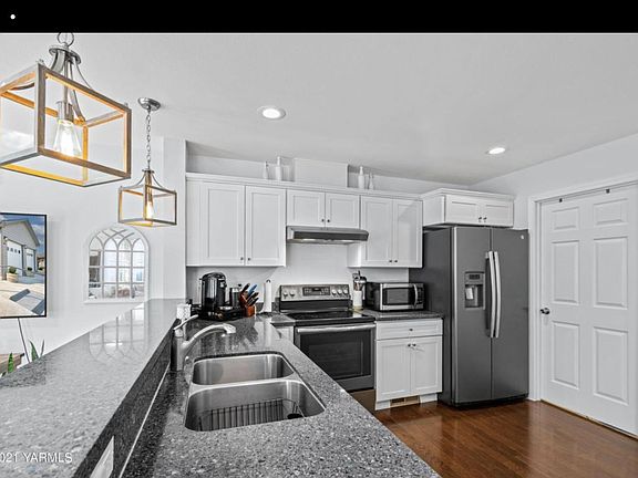 5th image of 1404 W Fremont Ave #C
