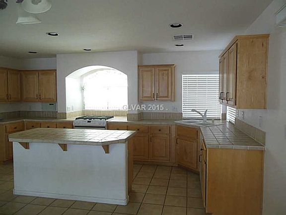 4th image of 10932 Carberry Hill St