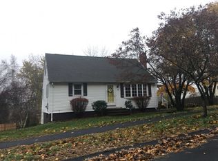 6 Locke Rd, Billerica, MA 01821