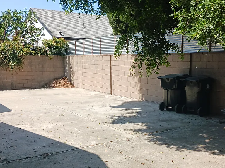 6721 Tyrone Ave #C — Photo 14