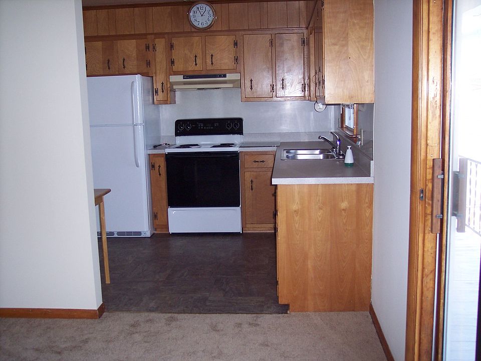 2nd image of 37 Winchester St APT 2