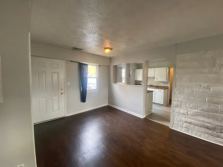 205 Baronne St — Photo 15