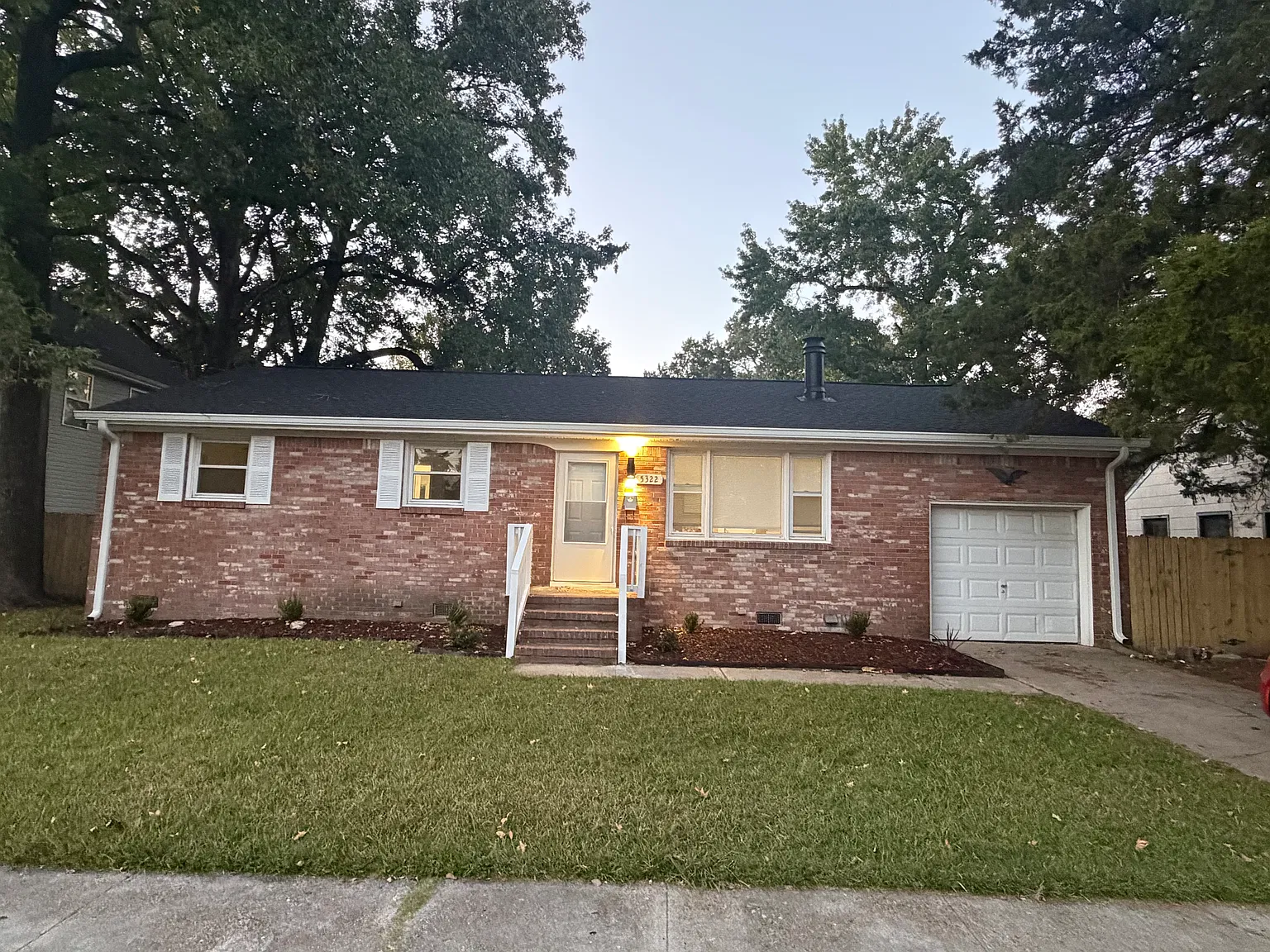 3 bed, 1200 sqft, $2,600 — Photo 1