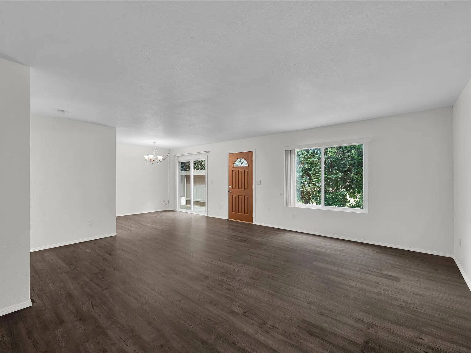 3 bed, 1.5 bath, 1100 sqft, $4,300 — Photo 4
