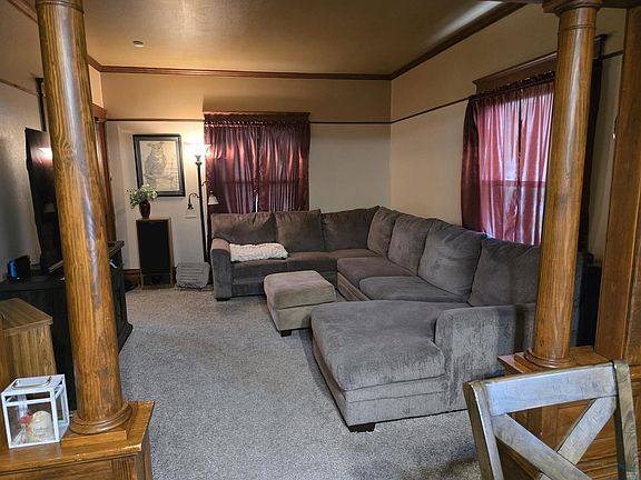3rd image of 327 1st Ave SE