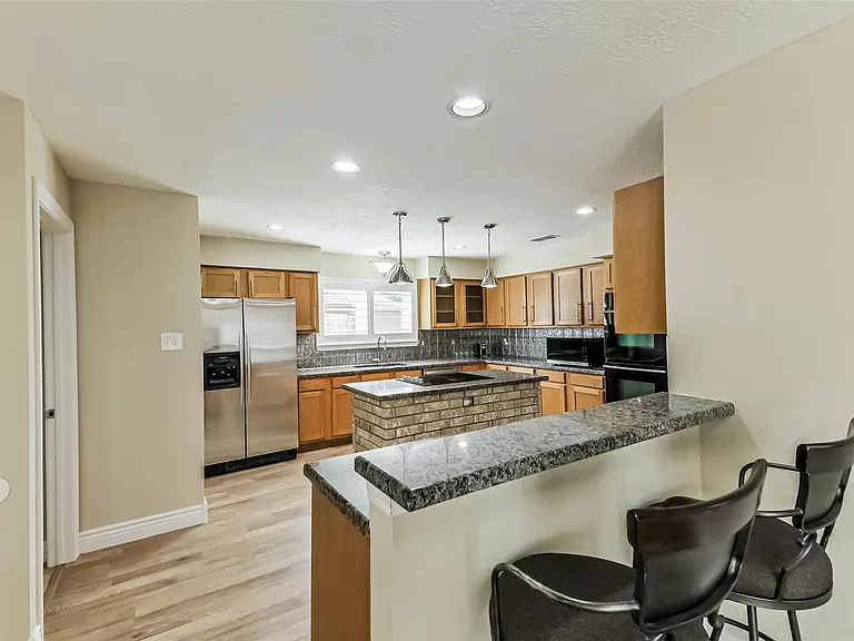 3911 Cherry Forest Dr — Photo 11