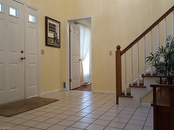 2nd image of 33040 Seneca Dr
