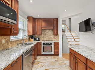 30 Hawthorne Rd, Toronto, ON M9R 1P3