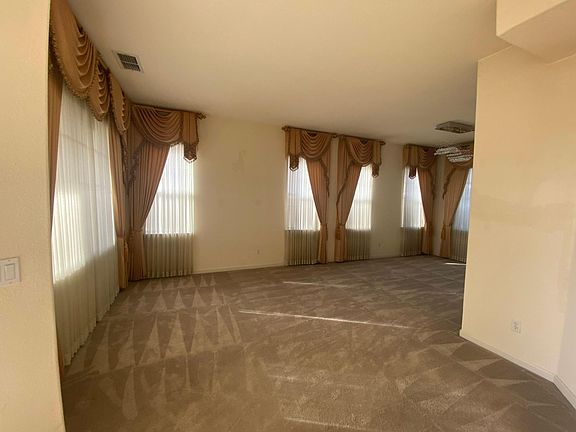 2nd image of 159 Hornfels Ave