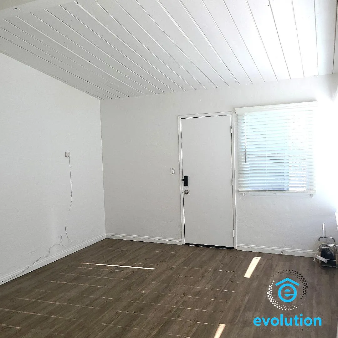 4323-4333 Gresham Street - 4323 Gresham St — Photo 1