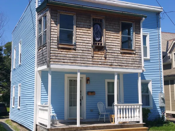67 Walnut St, Burlington, VT 05401