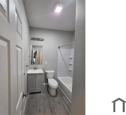 2800 Hilldale Ave — Photo 20