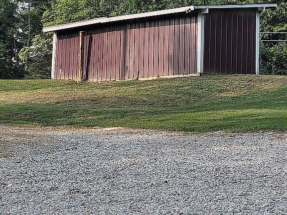 SHED electric & concrete flo