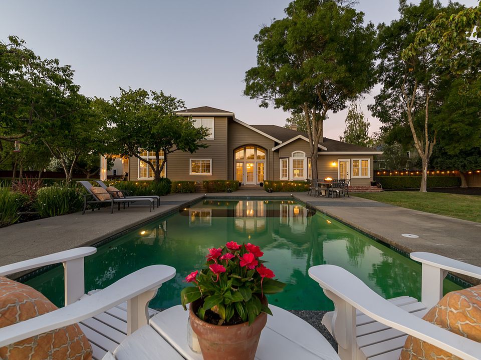 1st image of 8 Westward Ln
