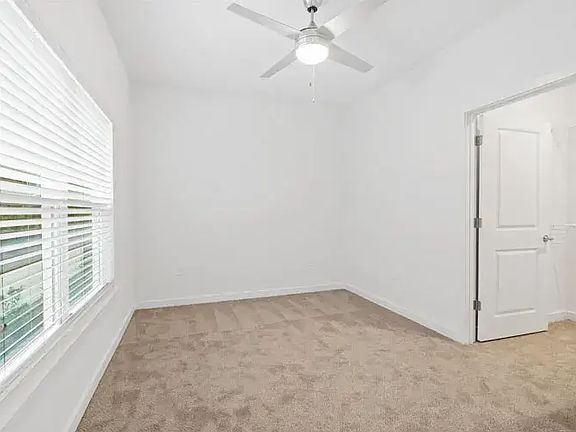 5th image of 1265 Lakewood Ave SE #113