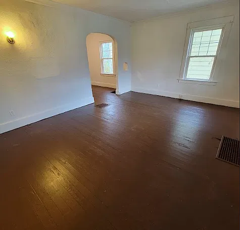 4 bed, 1.5 bath, 1195 sqft, $1,450 — Photo 2