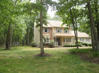 7 Arcadian Dr, Sicklerville, NJ 08081