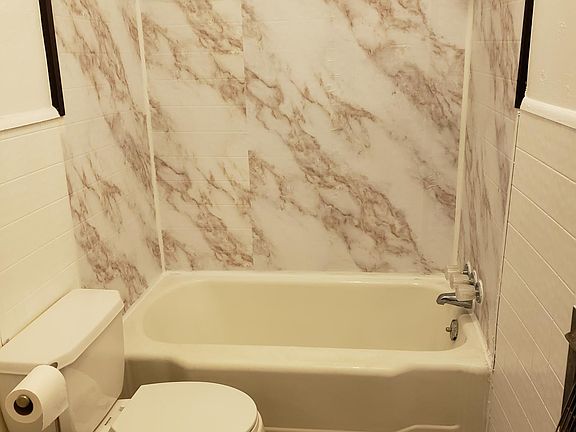 5th image of 5336 Vine St Floor 2