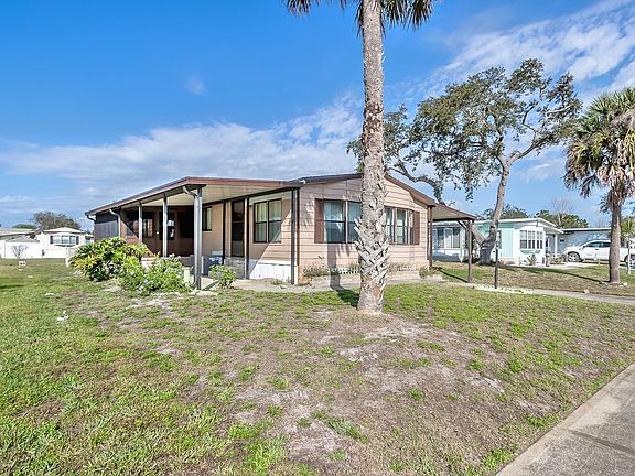 3rd image of 729 Larado Dr