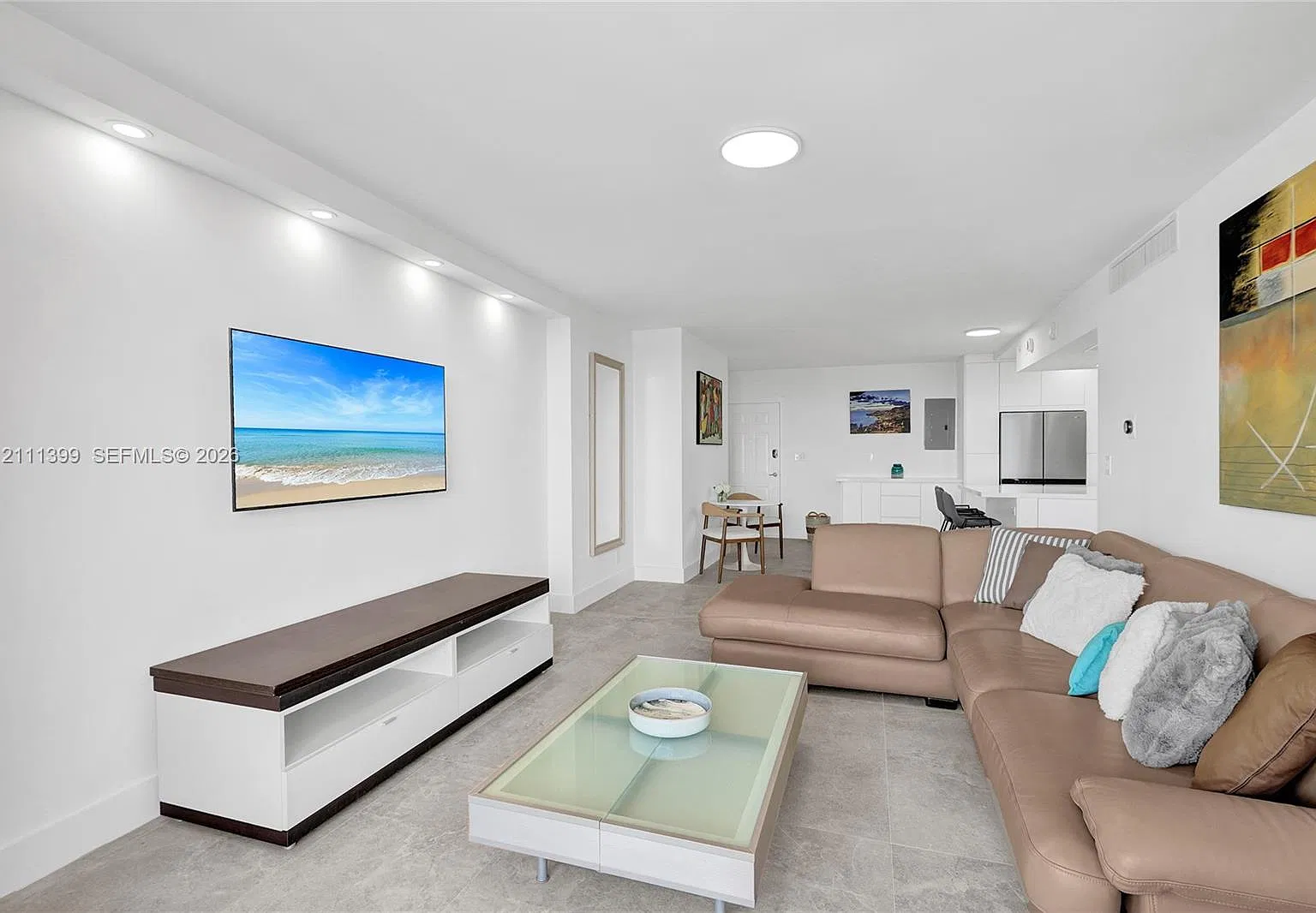 Wave Condo — Photo 4