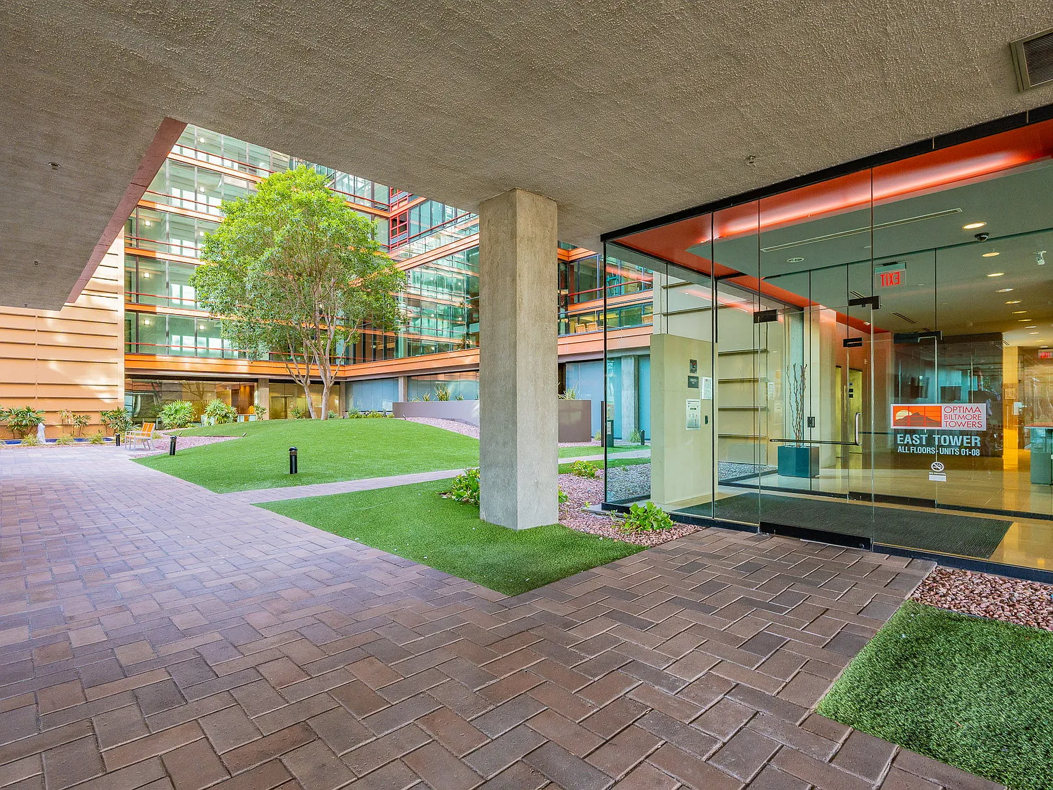 1 bed, 862 sqft, $2,200 — Photo 3