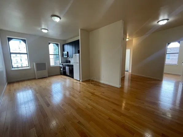 49 Seaman Avenue image 1 of 8