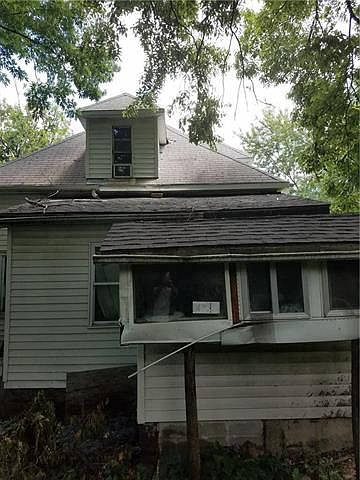 2nd image of 814 Beacon Ave