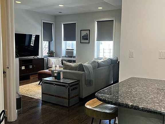 3rd image of 300 W 53rd St APT 6G