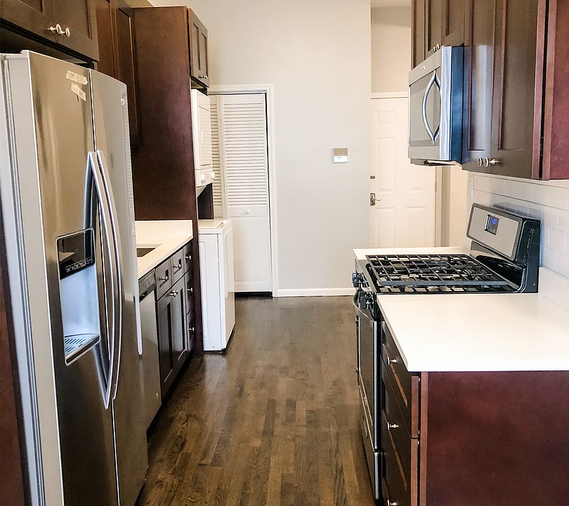 1st image of 3307 N Southport Ave APT 1R