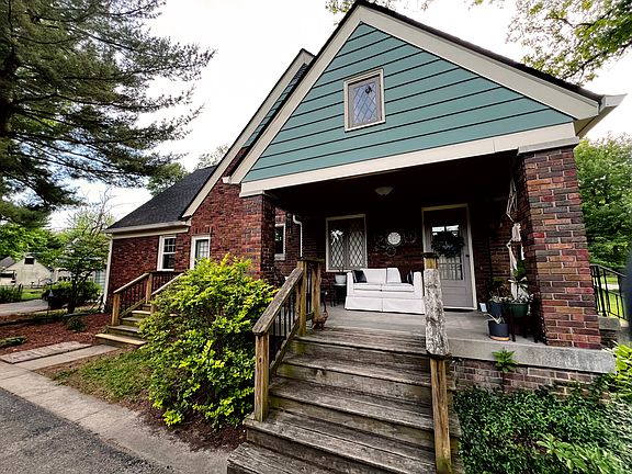 5th image of 1431 E Loretta Dr