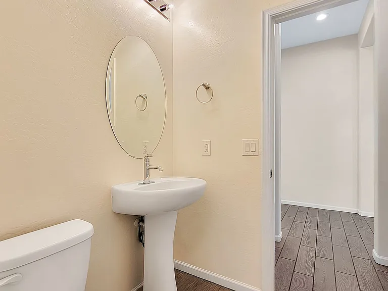 15733 W Polk St — Photo 6