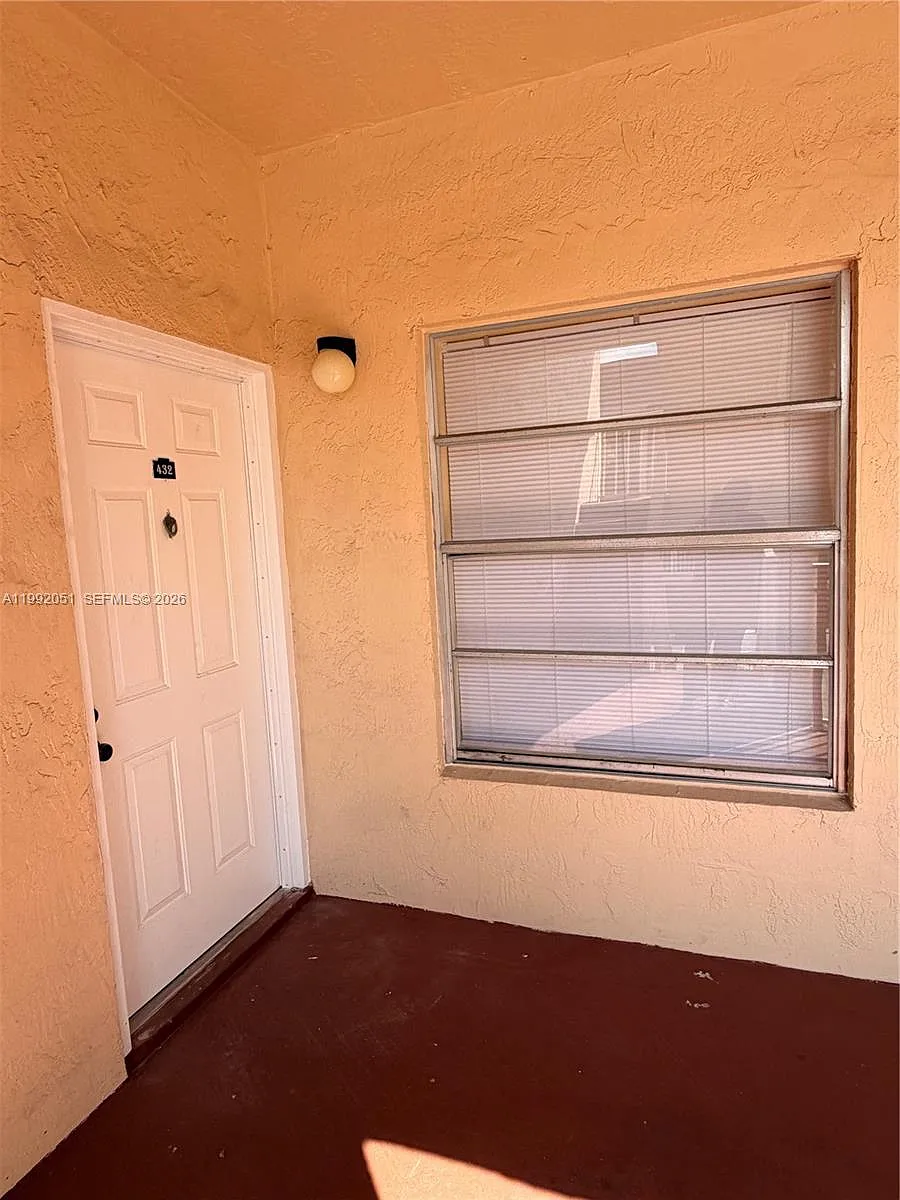Building Photo - 15315 SW 106th Ter #432