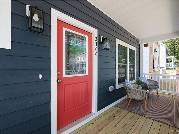 3rd image of 2104 Edwards Ave
