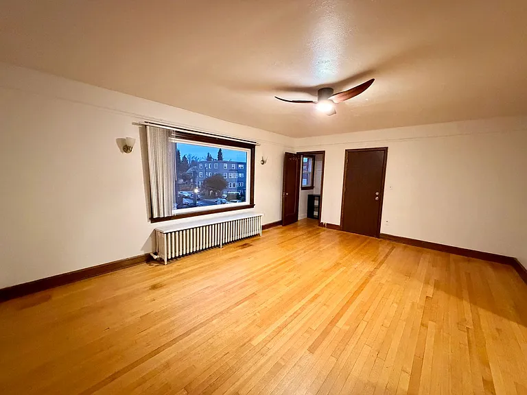 Kelly Arms Apartments — Photo 22