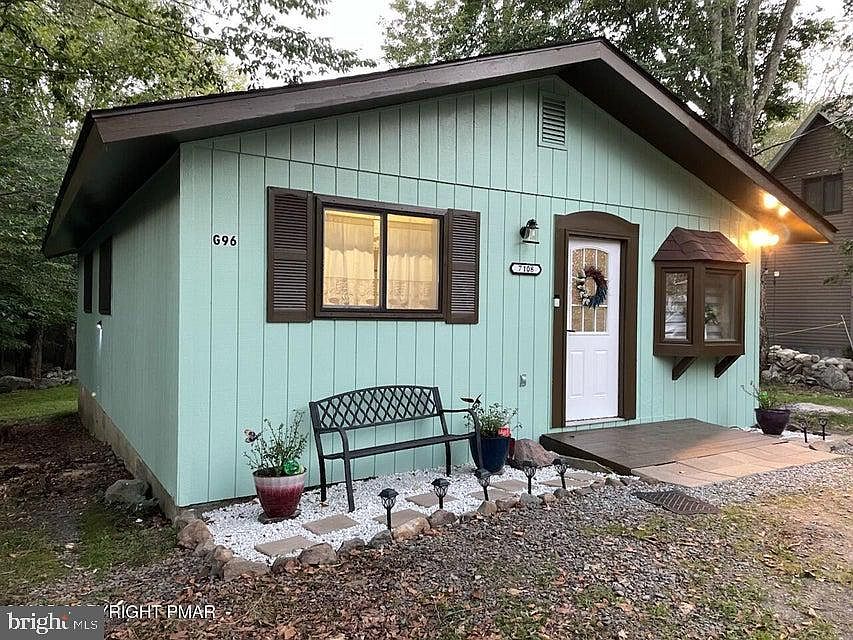 1st image of 7108 Robinwood Dr