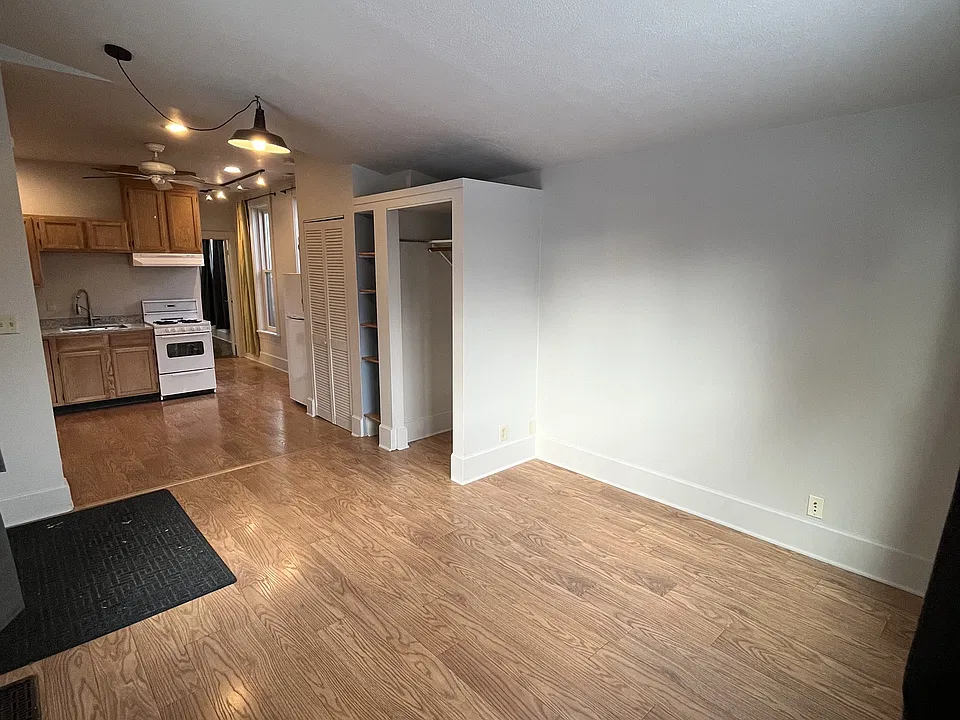 643 Polk St NE #2