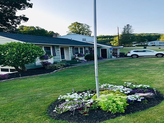 4th image of 27 Woodland Dr