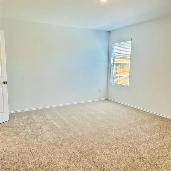 1728 Round House Ln — Photo 6