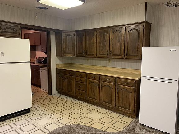 4th image of 4661 Woodlawn