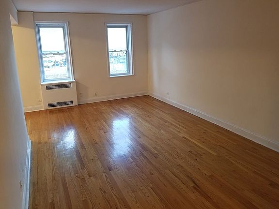 5th image of 3240 Netherland Ave #1H