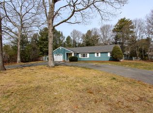 47 Foxglove Rd, Barnstable, MA 02630
