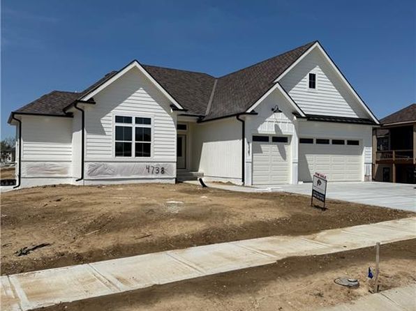 4738 NW Sienna Rdg, Riverside, MO 64150