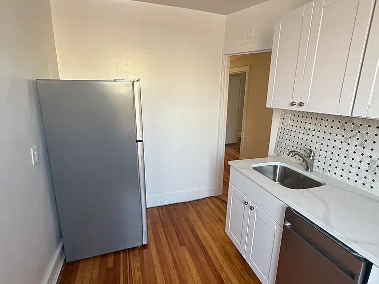 235 Quentin Rd #2H — Photo 7