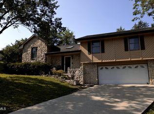 2313 Independence Ct, Jefferson City, MO 65109