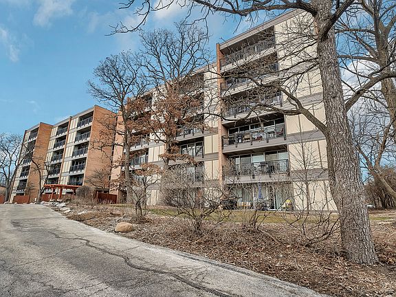 2nd image of 5950 Oakwood Dr APT 2F