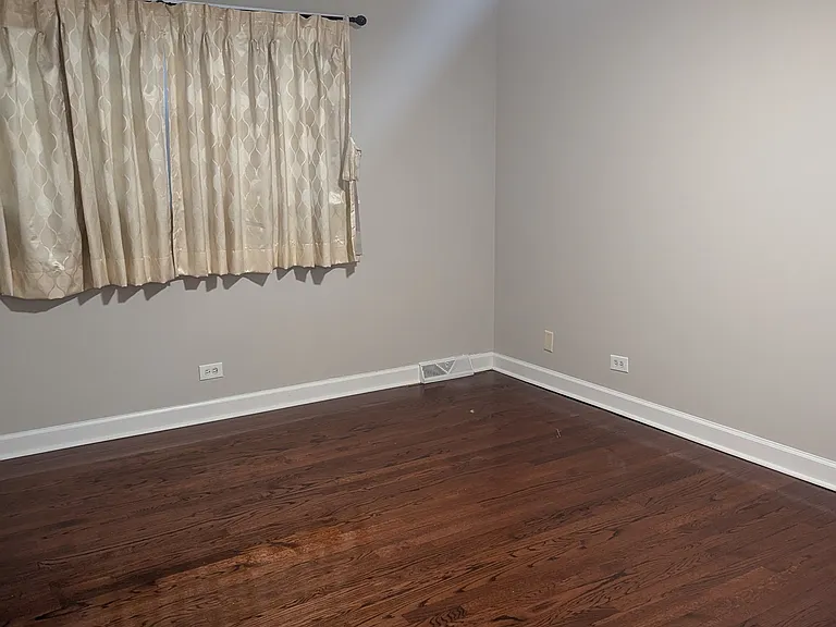 8804 N Prospect St — Photo 14
