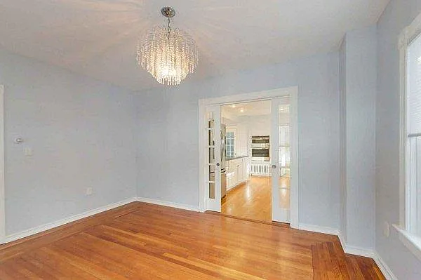 62 Roseneath Ave — Photo 5